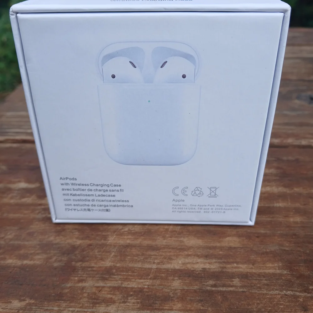 Apple White AirPods Wireless Headsets